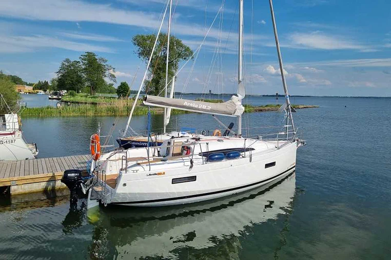 Mazury czarter - Antila 28.2