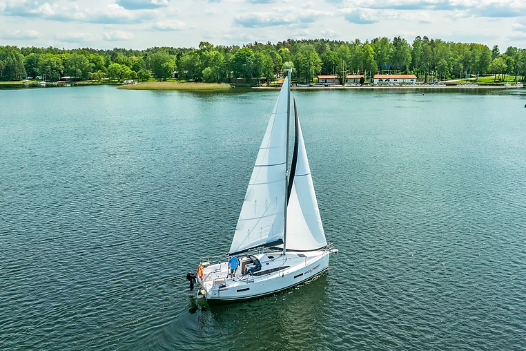 Mazury czarter - Antila 28.2