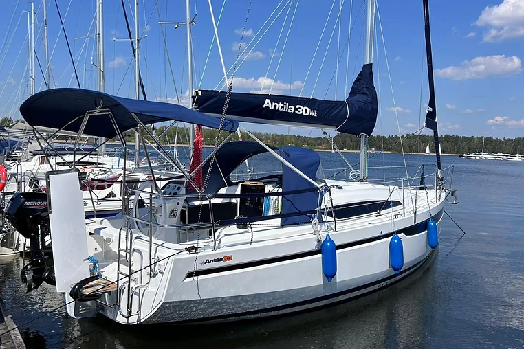 Czarter Antila 30