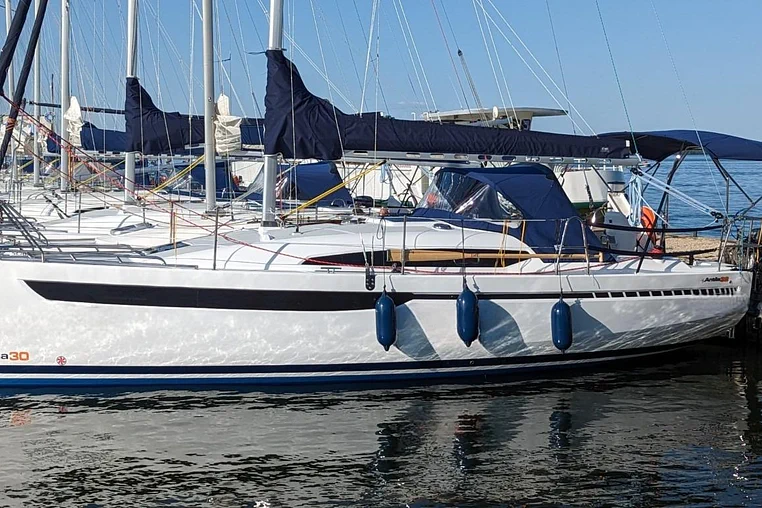 Czarter Antila 30