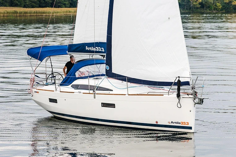 Mazury czarter - Antila 33.3