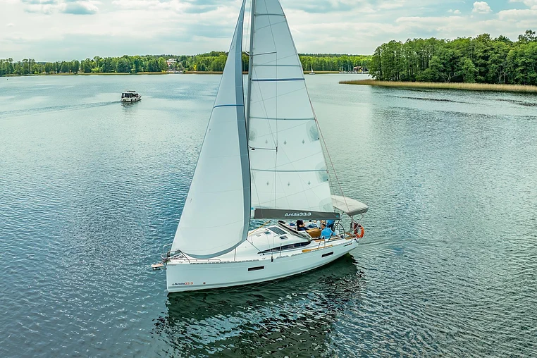 Mazury czarter - Antila 33.3