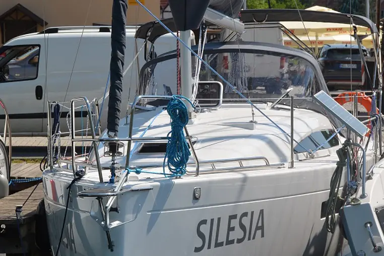 Mazury czarter - Antila 33