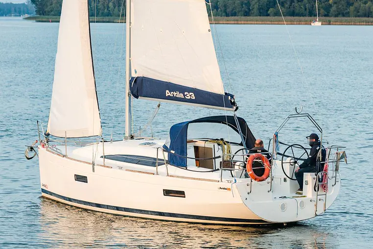 Mazury czarter - Antila 33