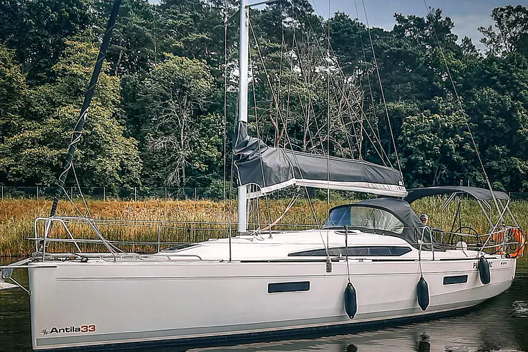 Mazury czarter - Antila 33