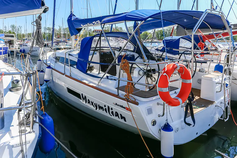 Mazury czarter - Antila 33