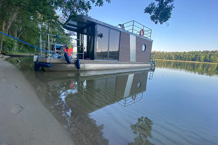 Czarter houseboatu Apartament na wodzie - Houseboat