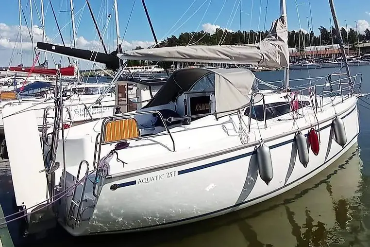 Czarter jachtu żaglowego Aquatic 25T