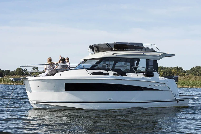 Czarter Nczarter - Balt 1018 Tytan