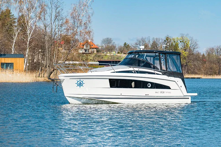 Czarter Balt 818 Tytan