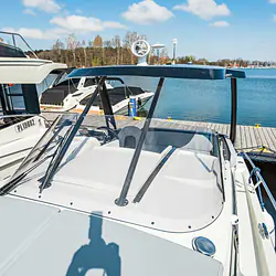 Balt 818 Tytan
