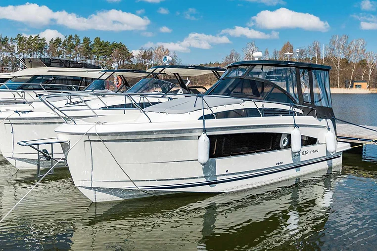 Czarter houseboatu Balt 818 Tytan