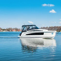Balt 818 Tytan