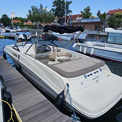 Bayliner VR6E