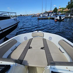 Bayliner VR6E