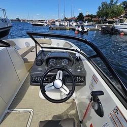 Bayliner VR6E