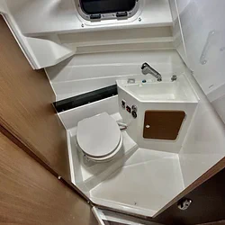 Beneteau Antares 8