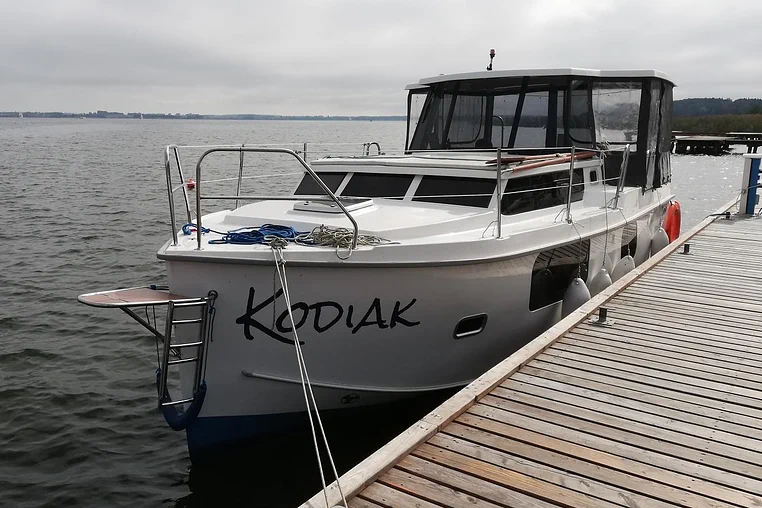 Czarter houseboatu Calipso 750