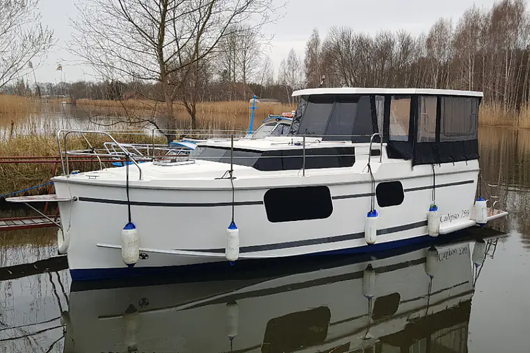Czarter jachtu motorowego Calipso 750