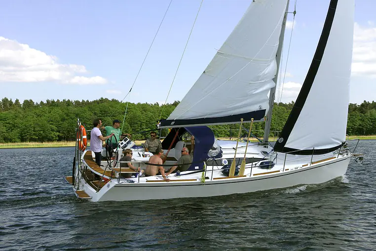 Czarter jachtu żaglowego Cobra 33