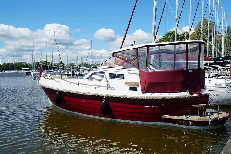 Mazury czarter - Courier 970