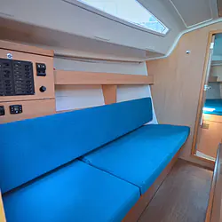 Delphia 33 MC