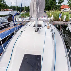 Delphia 33 MC