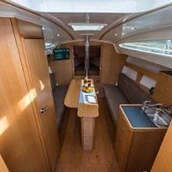 Delphia 33 MC