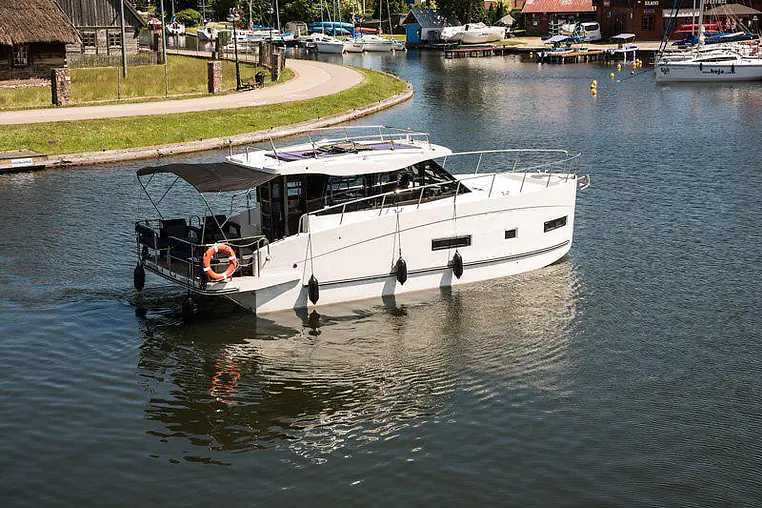Mazury czarter - Futura 36