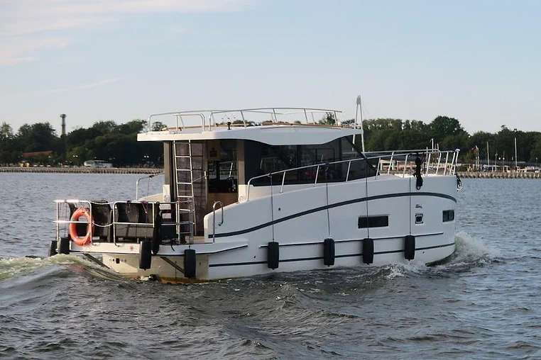 Mazury czarter - Futura 36