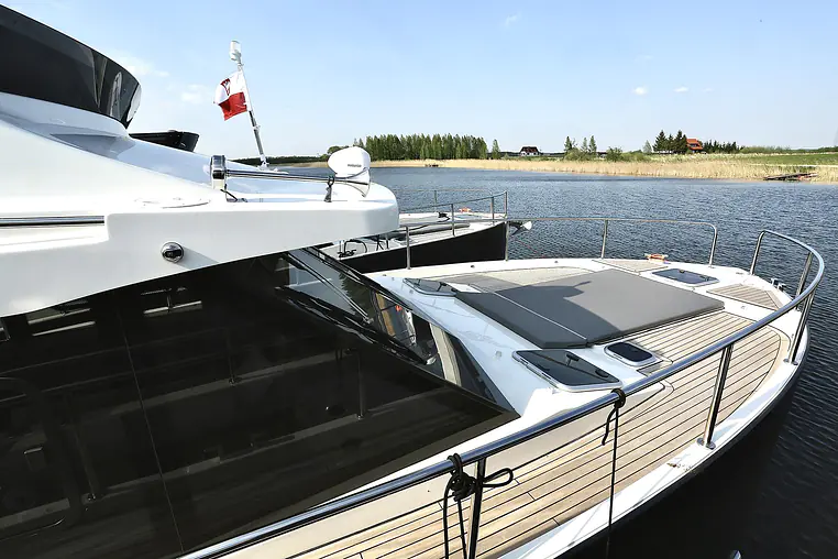 Czarter houseboatu Futura 40
