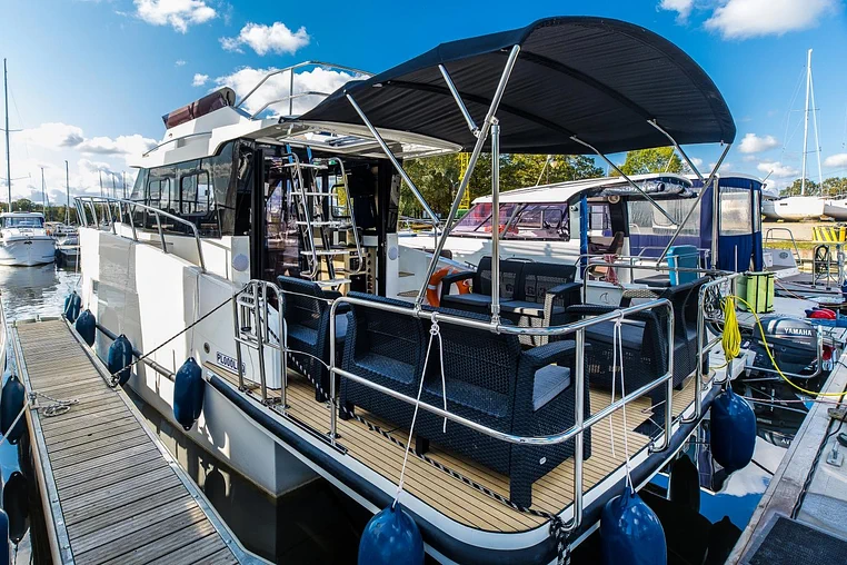 Czarter houseboatu Futura 40