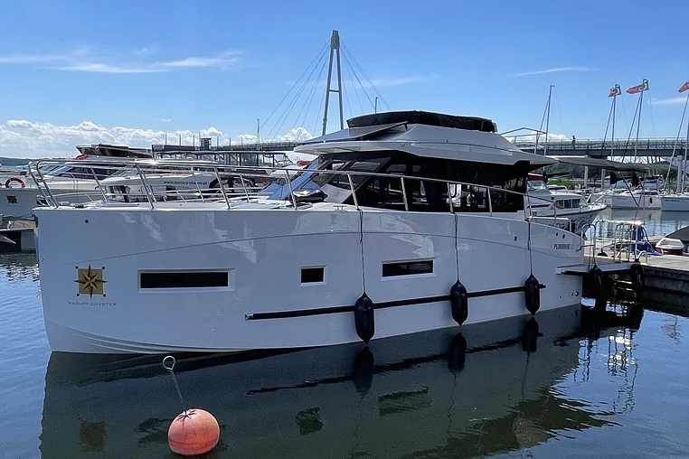 Wilkasy czarter - Futura 40