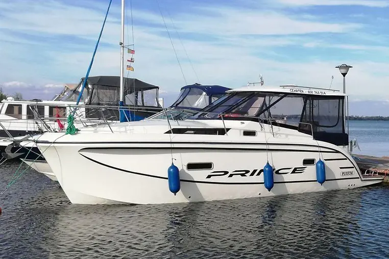 Mazury czarter - Futura 900