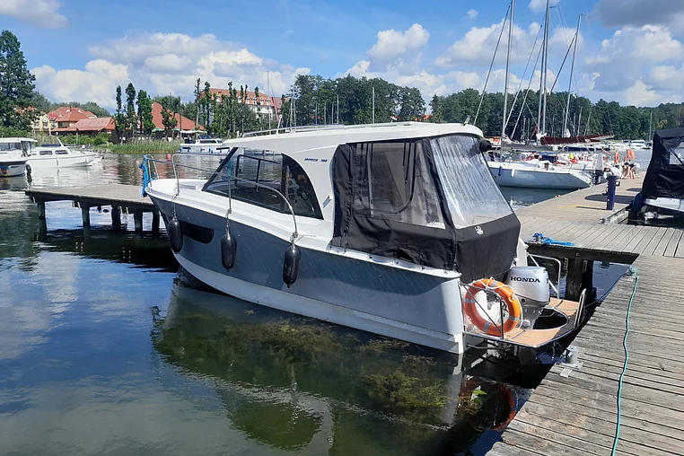 Czarter jachtu motorowego Janmor 700