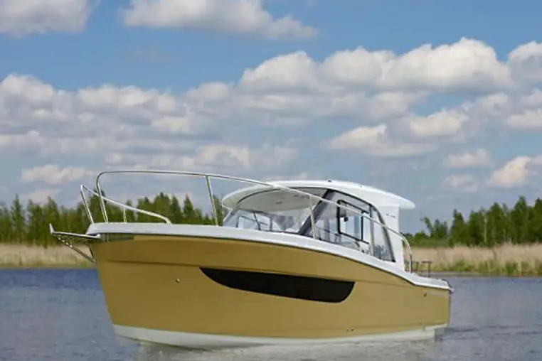 Czarter Janmor 700