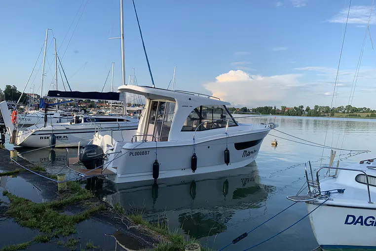 Czarter houseboatu Janmor 700