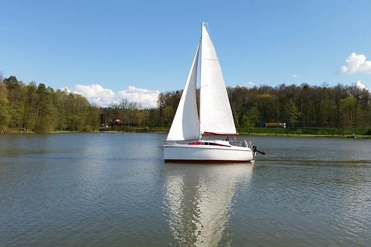 Ruciane-Nida czarter - Laguna 25 (730)