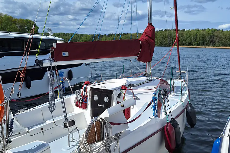 Mazury czarter - Laguna 25 (730)