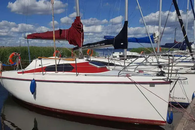 Mikołajki czarter - Laguna 25 (730)