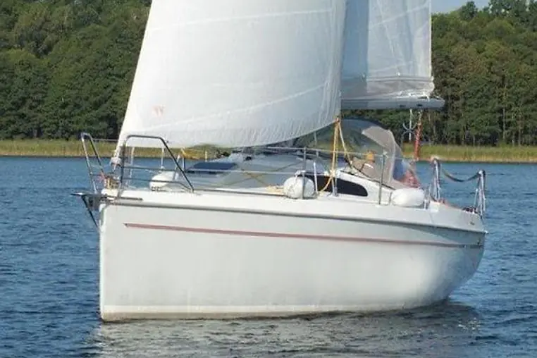 Czarter jachtu żaglowego Laguna 26