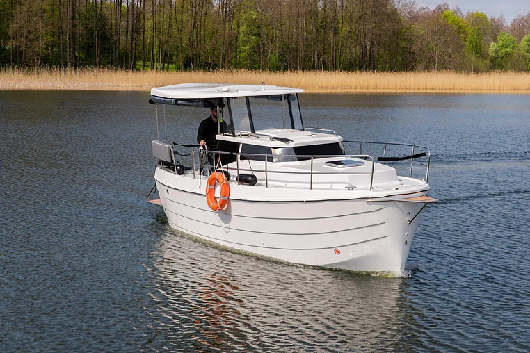 Czarter houseboatu Laguna 700 Cruiser