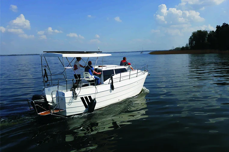 Czarter houseboatu Laguna 700 Cruiser