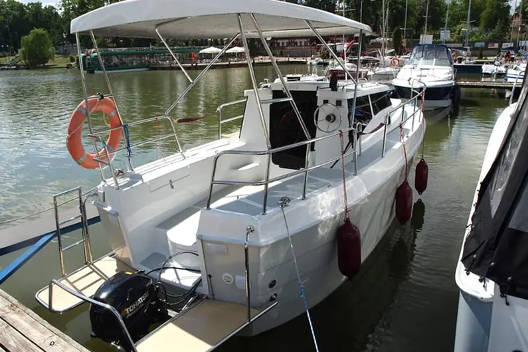 Mazury czarter - Laguna 700 Cruiser