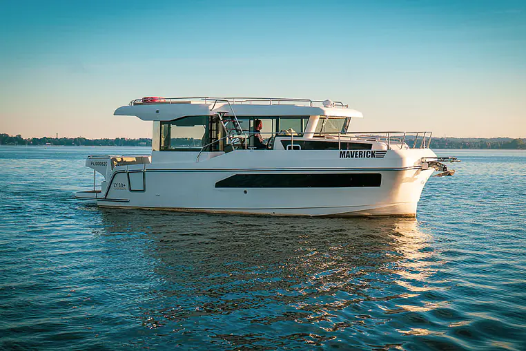 Czarter houseboatu LY 30+