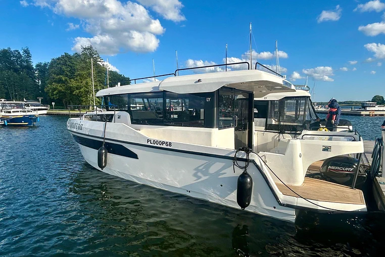 Czarter houseboatu LY 30+