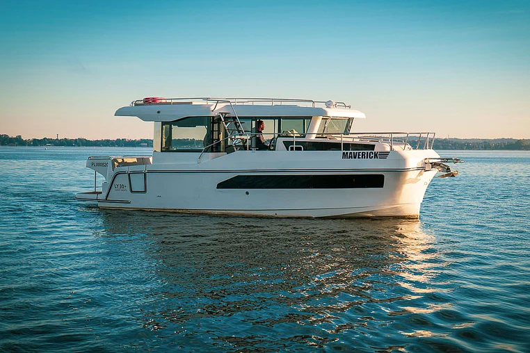 Mazury czarter - LY 30+