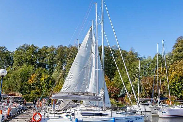 Mazury czarter - Mariner 31