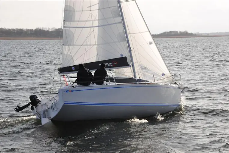 Czarter jachtu żaglowego Maxus 24 Evo