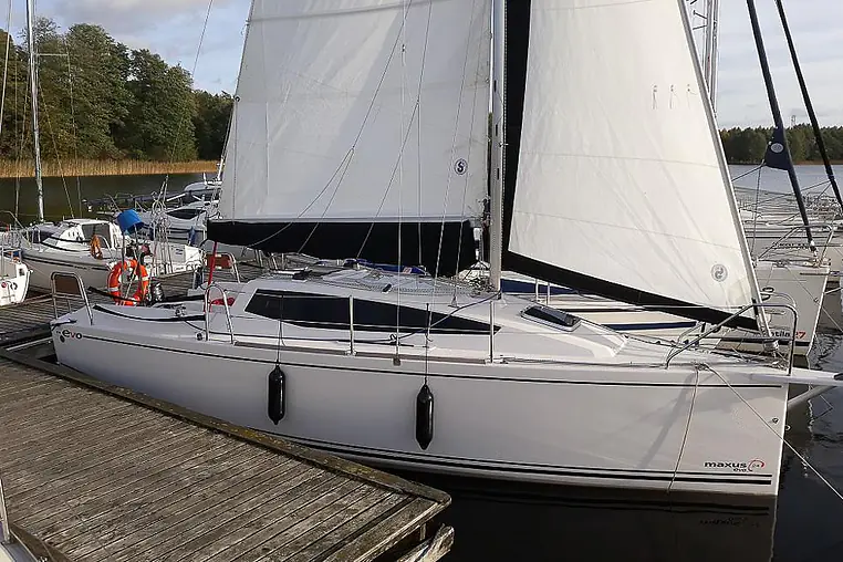 Mazury czarter - Maxus 24 Evo